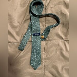 The Tie Bar - Green Floral Print